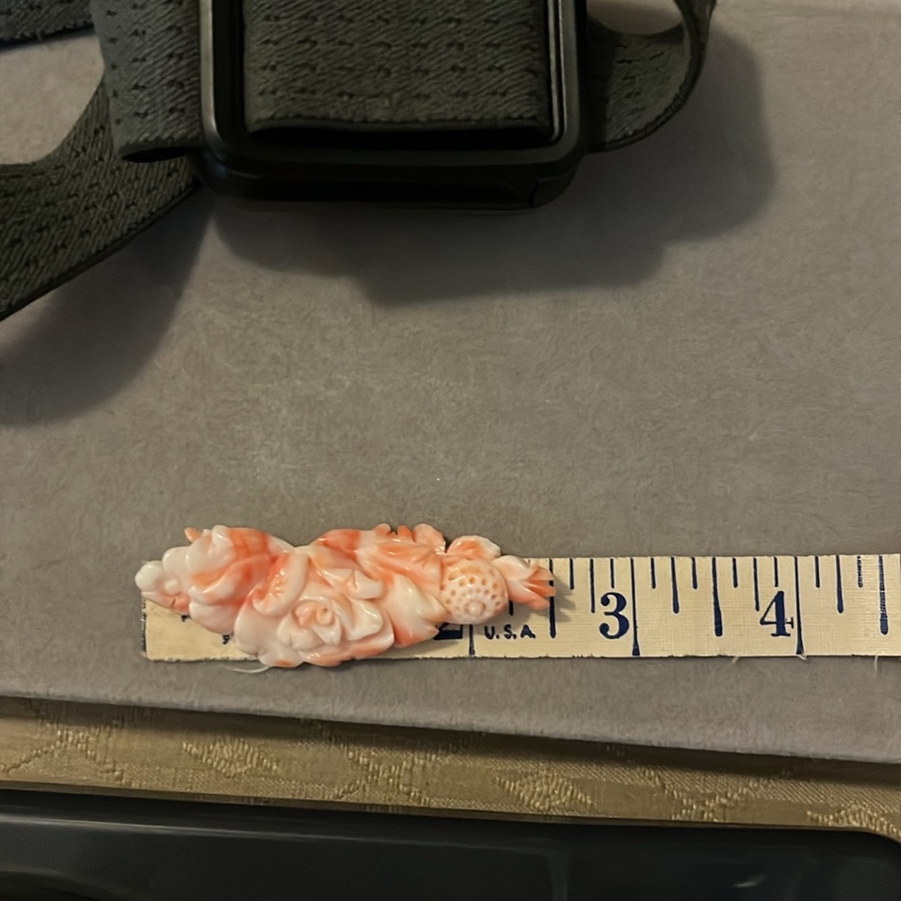 Vintage large hand carved angel skin coral bead for pendant or brooch 14 grams - Picture 7 of 10